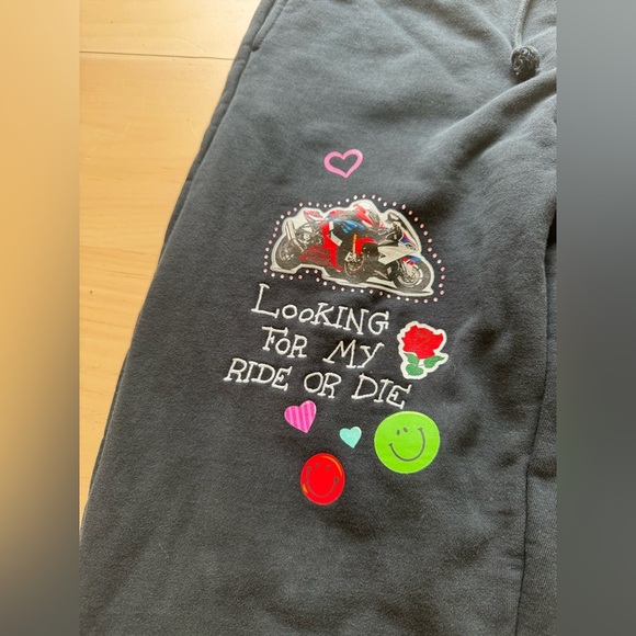 Teddy Fresh X Hila Klein Sweatpants - Picture 2 of 5